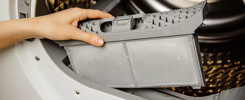 Signs Of A Clogged Dryer Lint Trap in Northdale, Florida